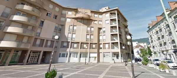 Ce lundi 23 mai, en effet, la devanture de la permanence socialiste de Grenoble a été retrouvée criblée de balles. - Sputnik Afrique