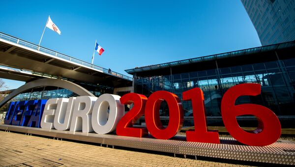 Lettres géantes Euro 2016 à Lille - Sputnik Afrique
