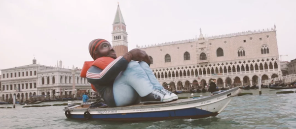 Le réfugié gonflable - Sputnik Afrique