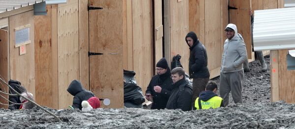 le premier camp humanitaire de France - Sputnik Afrique