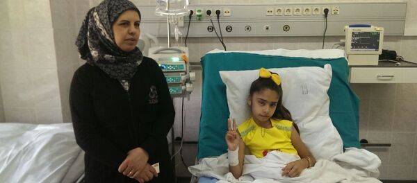 Une petite Syrienne mutilée par les terroristes admise dans un hôpital moscovite - Sputnik Afrique