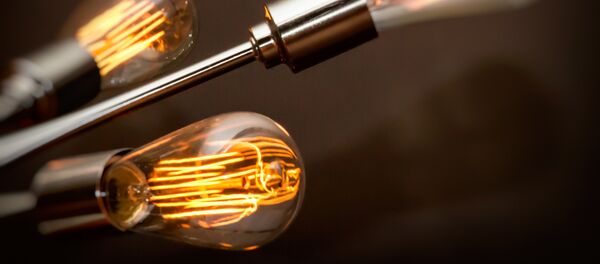 Des chercheurs parviennent à ralentir la vitesse de la lumière de 10 fois - Sputnik Afrique