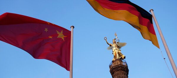 Drapeaux chinois et allemand à Berlin - Sputnik Afrique