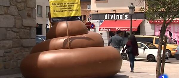 Un caca géant à Torrelodones (Espagne) - Sputnik Afrique