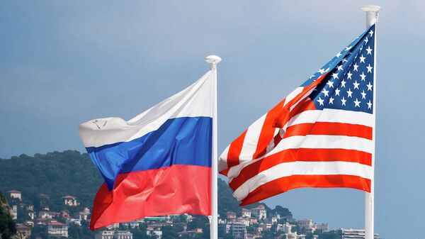 Drapeaux russe et américain - Sputnik Afrique
