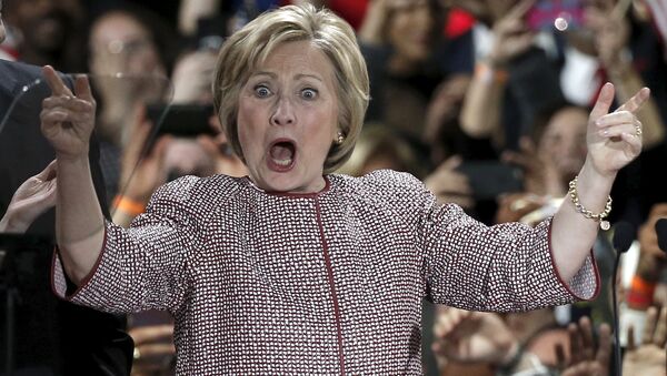 Scandale des e-mails: le FBI met la main sur 15.000 messages d’Hillary Clinton - Sputnik Afrique