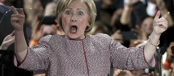 Scandale des e-mails: le FBI met la main sur 15.000 messages d’Hillary Clinton - Sputnik Afrique