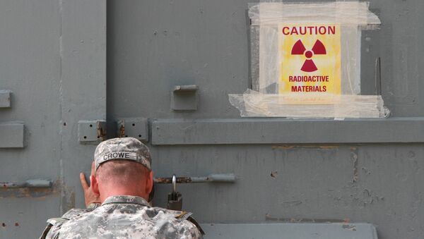 Lt. Col. Jason Crowe closes a radiation contaminated bunker at Ft. Bliss, Texas. (File) - Sputnik Afrique