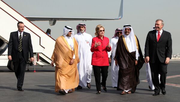 Hillary Clinton et des responsables saoudiens - Sputnik Afrique