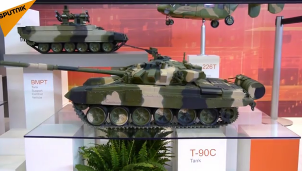 La Russie présente ses dernières créations militaires à Eurosatory: T-90 , BTR-82A, Pantsir-S1 - Sputnik Afrique