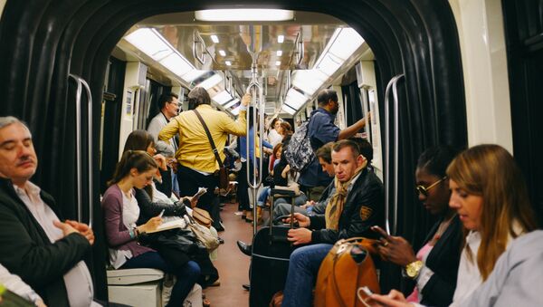 Le métro parisien  (image d'archive) - Sputnik Afrique