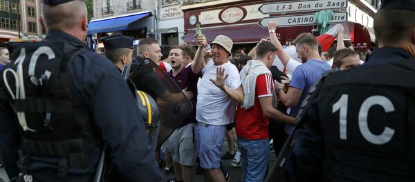 Euro 2016: 16 supporters interpellés à Lille - Sputnik Afrique