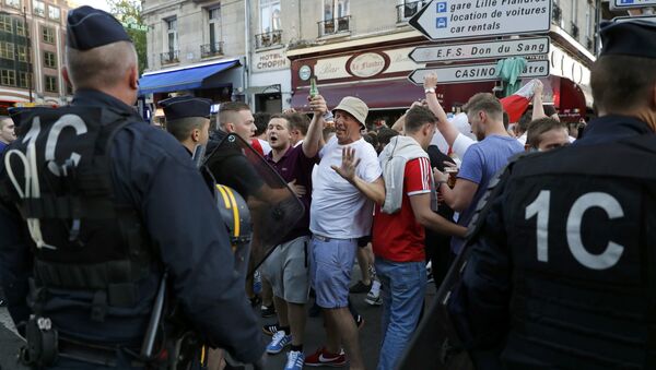 Euro 2016: 16 supporters interpellés à Lille - Sputnik Afrique