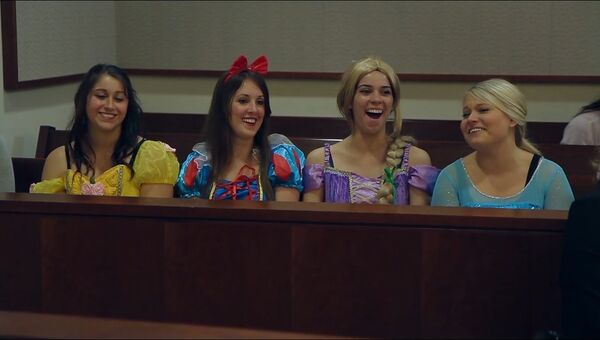 Une adoption émouvante en compagnie de princesses - Sputnik Afrique