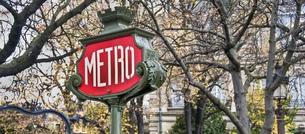 Une bouche de métro à Paris - Sputnik Afrique