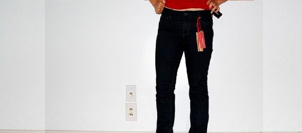 Impossible d'enfiler ou une étudiante de taille 44 vs H&M - Sputnik Afrique