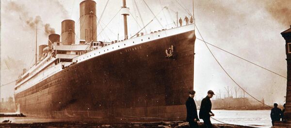 This image made available by the Ulster Folk & Transport Museum on Tuesday, Oct. 14, 2014, is a photograph of the Titanic in Belfast in a family album. The album featuring never seen before pictures was displayed Tuesday which showed the launch and departure of the Titanic from Belfast in 1912 - Sputnik Afrique