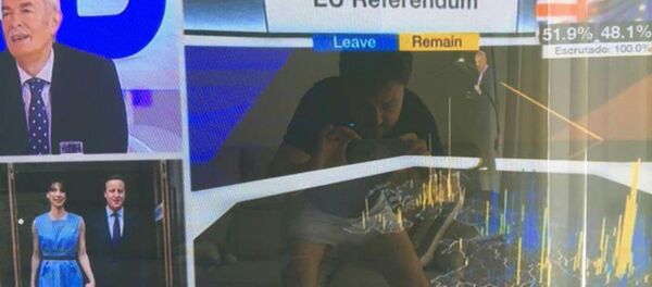 Le politicien espagnol Asier Antona Gomez choqué par le Brexit en oublie les bonnes manières… - Sputnik Afrique