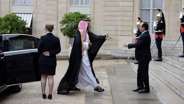 François Hollande reçoit le prince héritier saoudien à l'Elysée - Sputnik Afrique