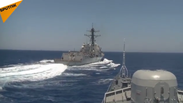 En Méditerranée, le destroyer américain USS Gravely s’est dangereusement approché du patrouilleur russe Iaroslav Moudry - Sputnik Afrique