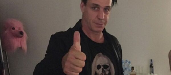 Le soliste de Rammstein supporter de Poutine? Un fake! - Sputnik Afrique