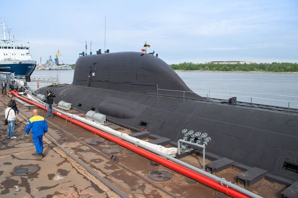 Le premier sous-marin polyvalent du projet Iassen, le K-560 Severodvinsk Le premier sous-marin polyvalent du projet Iassen, le K-560 Severodvinsk - Sputnik Afrique