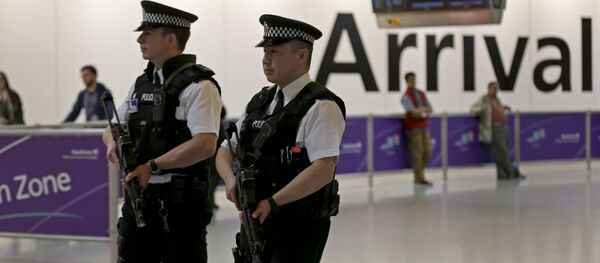 A l'aéroport Heathrow - Sputnik Afrique