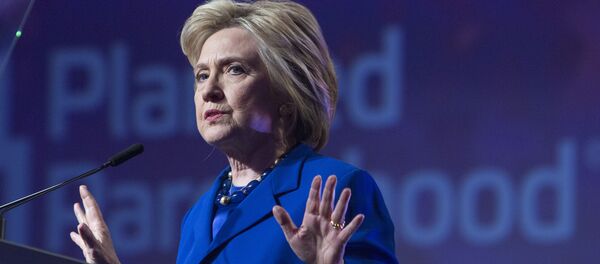 Democratic presidential candidate Hillary Clinton addresses the Planned Parenthood Action Fund in Washington - Sputnik Afrique