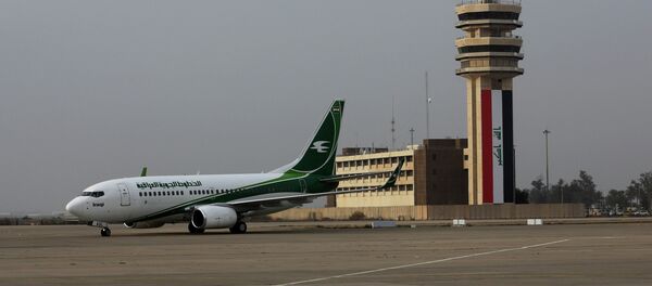 An Iraqi Airways plane arrives at Baghdad airport, Iraq, Tuesday, Jan. 27, 2015 - Sputnik Afrique