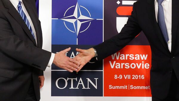 Logo for the upcoming NATO Warsaw summit 2016 - Sputnik Afrique