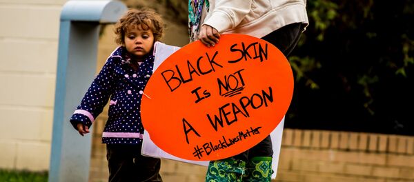 La peau noire n'est pas une arme - Sputnik Afrique