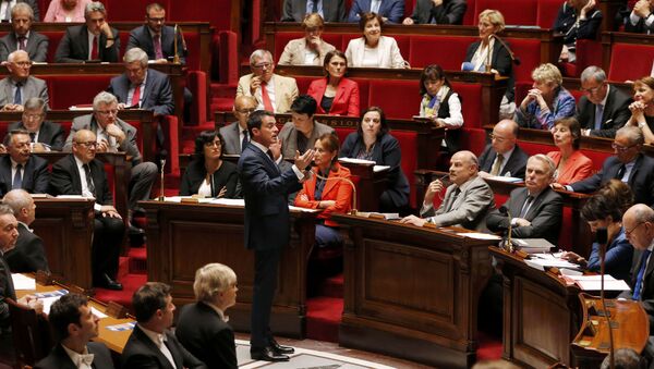 Premier ministre Manuel Valls devant l'Assemblée Nationale - Sputnik Afrique
