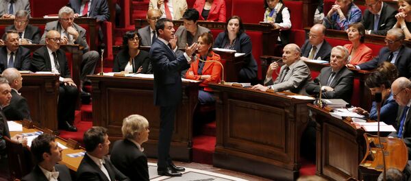 Premier ministre Manuel Valls devant l'Assemblée Nationale - Sputnik Afrique