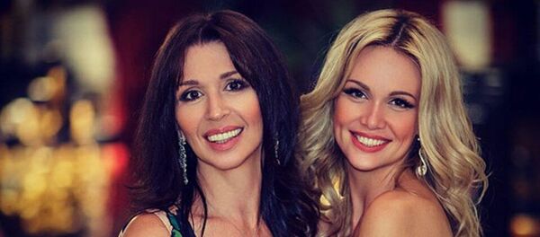 La miss Russie 2003 et sa mère - Sputnik Afrique