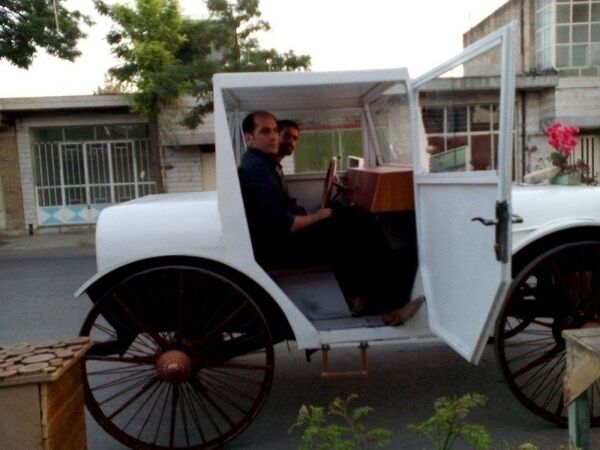 Une voiture en bois inventée en Iran Une voiture en bois inventée en Iran - Sputnik Afrique
