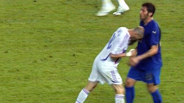 Le fameux Coup de tête de Zidane contre le joueur italien Marco Materazzi - Sputnik Afrique