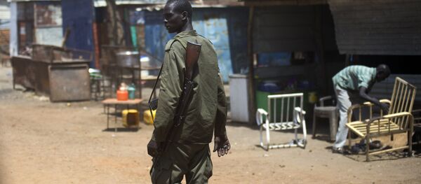 Un sud-soudanais armé - Sputnik Afrique