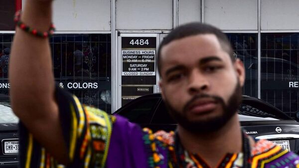 Micah Xavier Johnson, a man suspected by Dallas Police in a shooting attack and who was killed during a manhunt, is seen in an undated photo from his Facebook account - Sputnik Afrique