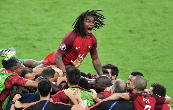 Les joueurs de l’équipe du Portugal après la victoire dans l’Euro-2016. - Sputnik Afrique