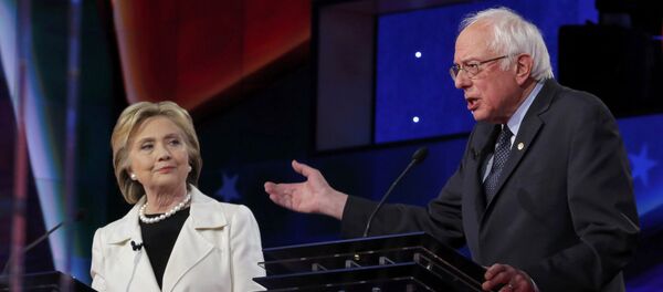 Hillary Clinton et Bernie Sanders - Sputnik Afrique