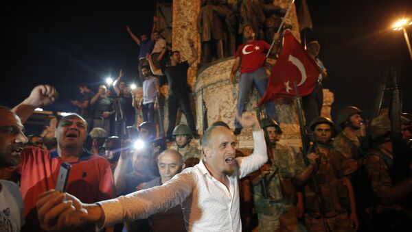 Protestataires en Turquie - Sputnik Afrique