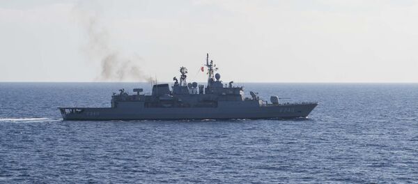 La frégate lance-missiles turque TCG Yavuz (F-240) - Sputnik Afrique