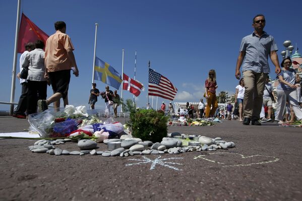 L’hommage aux victimes de l’attentat de Nice - Sputnik Afrique
