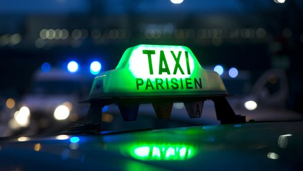 Un taxi parisien - Sputnik Afrique