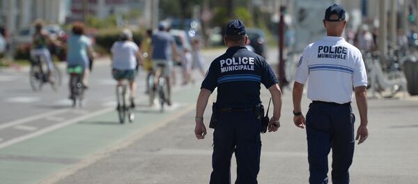 Municipal police officers patrol - Sputnik Afrique