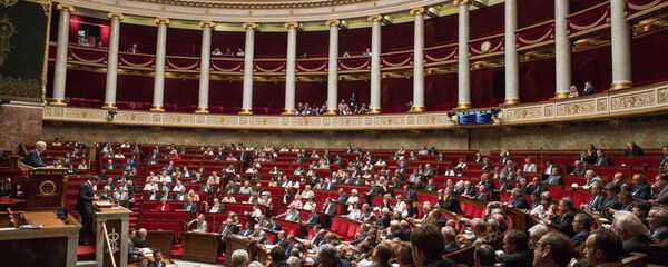 Режим Чрезвычайного положения продлен во Франции - Sputnik Afrique