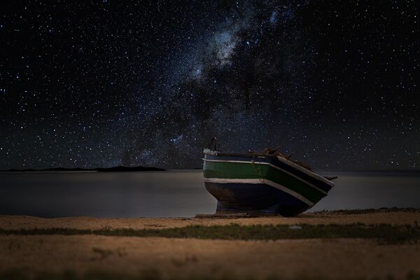 Une nuit magnifique sur la plage. - Sputnik Afrique