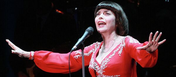 Mireille Mathieu - Sputnik Afrique