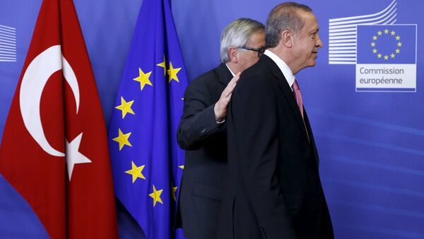 Türkiye Cumhurbaşkanı Recep Tayyip Erdoğan - Avrupa Komisyon Başkanı Jean-Claude Juncker - Sputnik Afrique