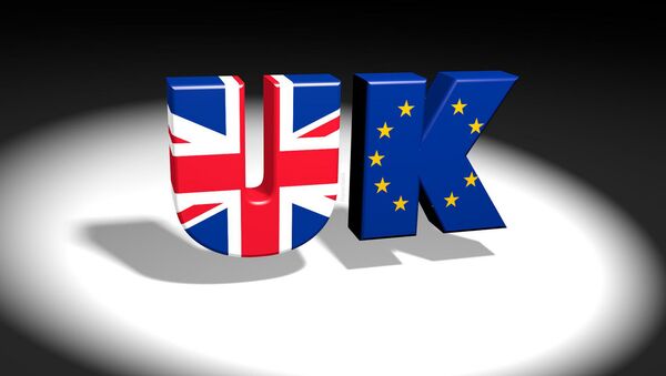 UK/EU text logo with Union Jack and European flag images - Sputnik Afrique
